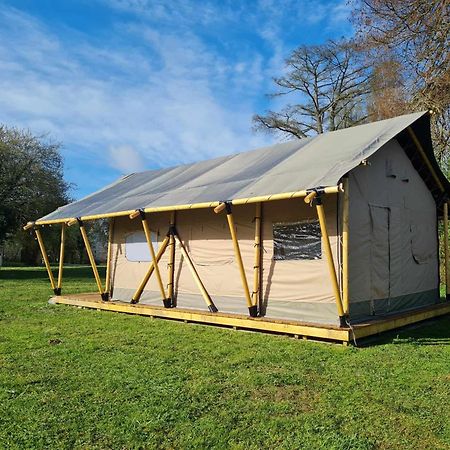 Camping De La Touche Ligueil Esterno foto