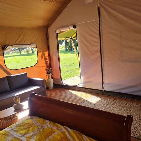 Camping De La Touche Ligueil Esterno foto