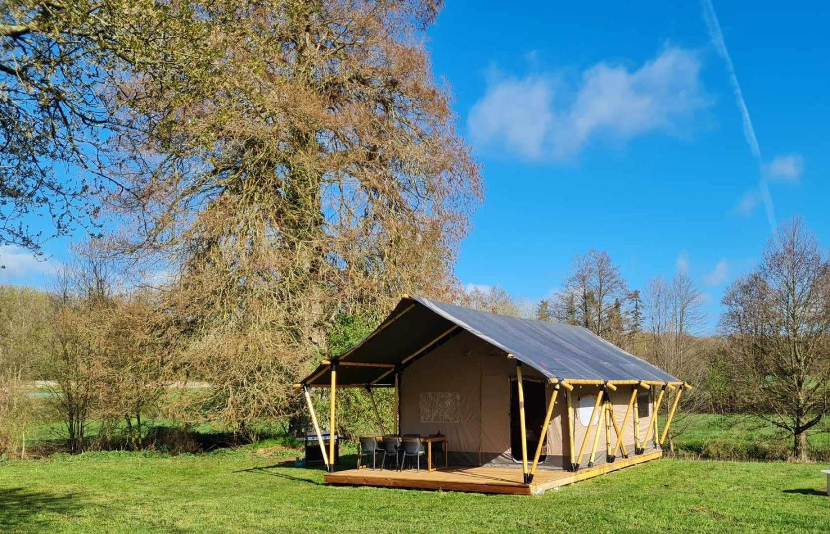 Camping De La Touche Ligueil Esterno foto