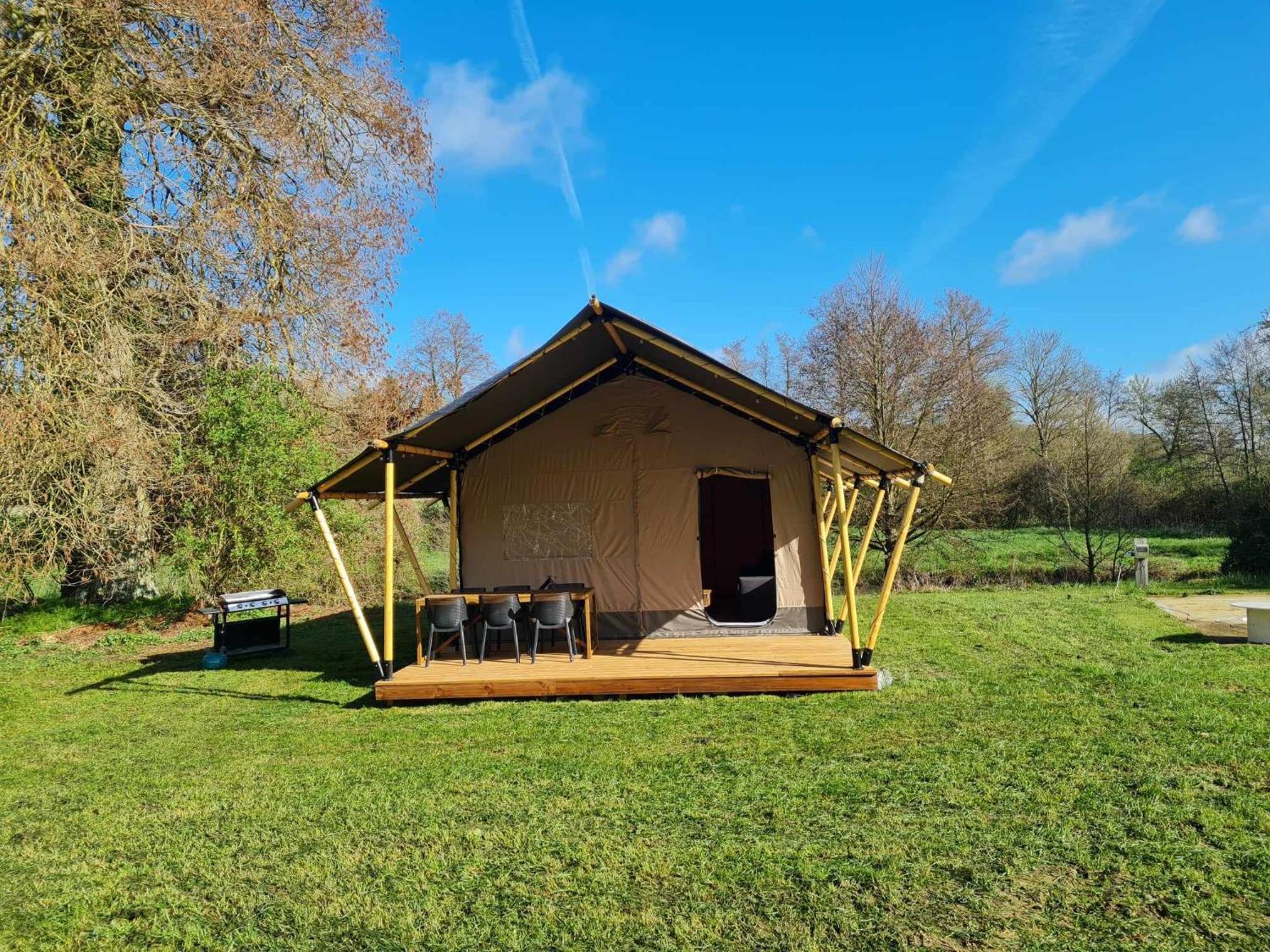 Camping De La Touche Ligueil Esterno foto