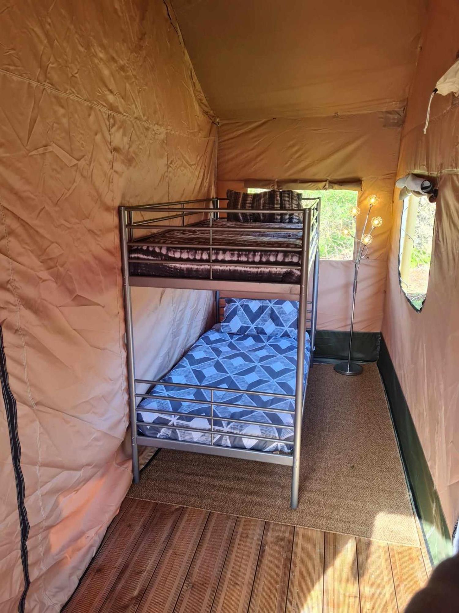 Camping De La Touche Ligueil Esterno foto