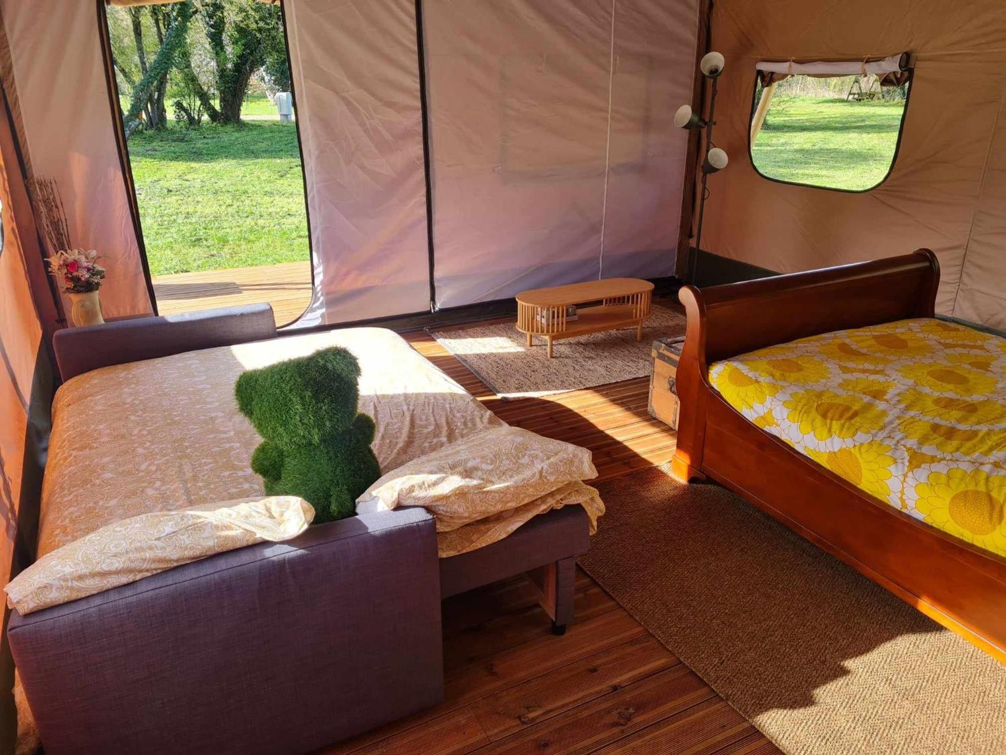 Camping De La Touche Ligueil Esterno foto