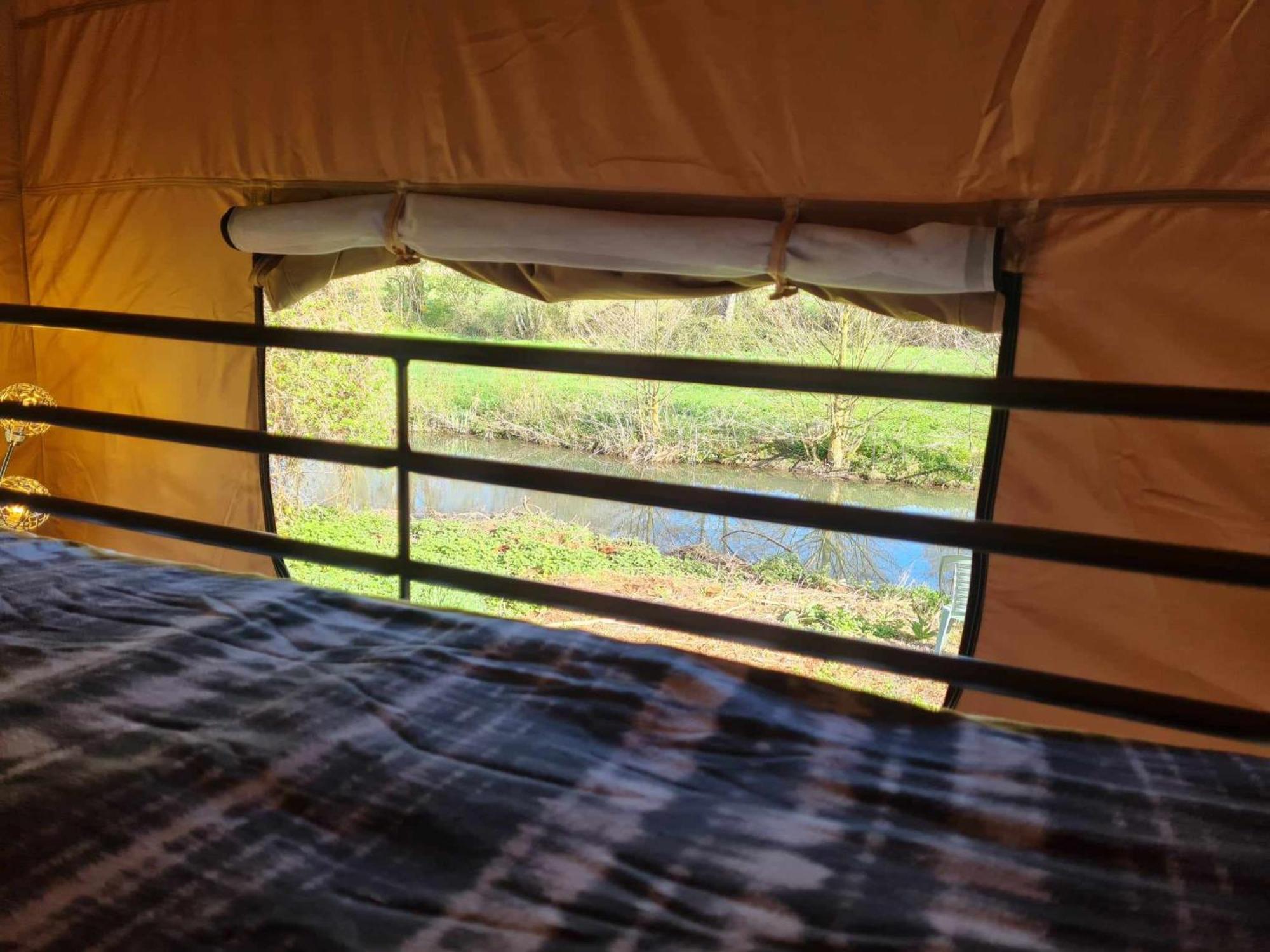 Camping De La Touche Ligueil Esterno foto