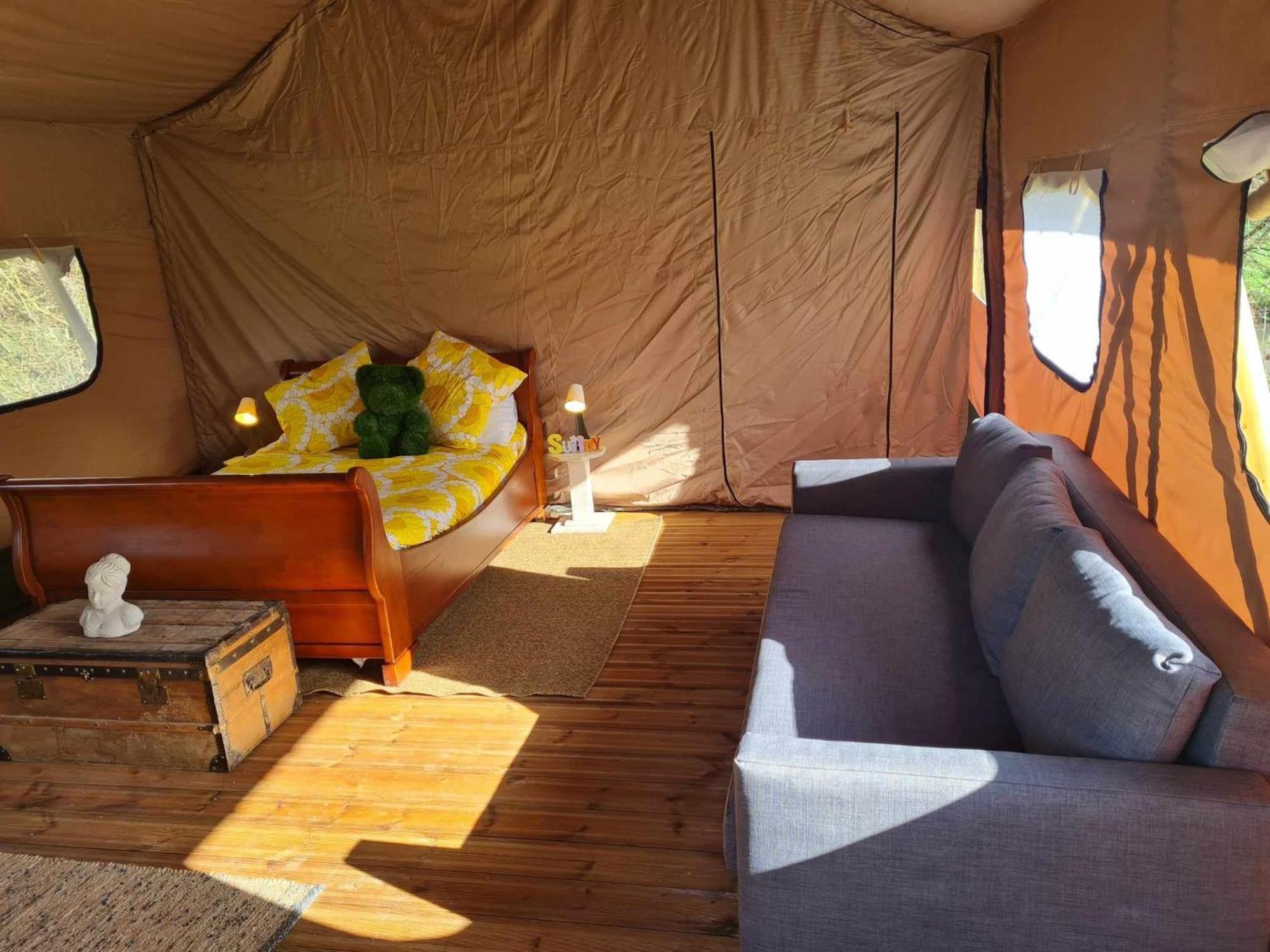 Camping De La Touche Ligueil Esterno foto
