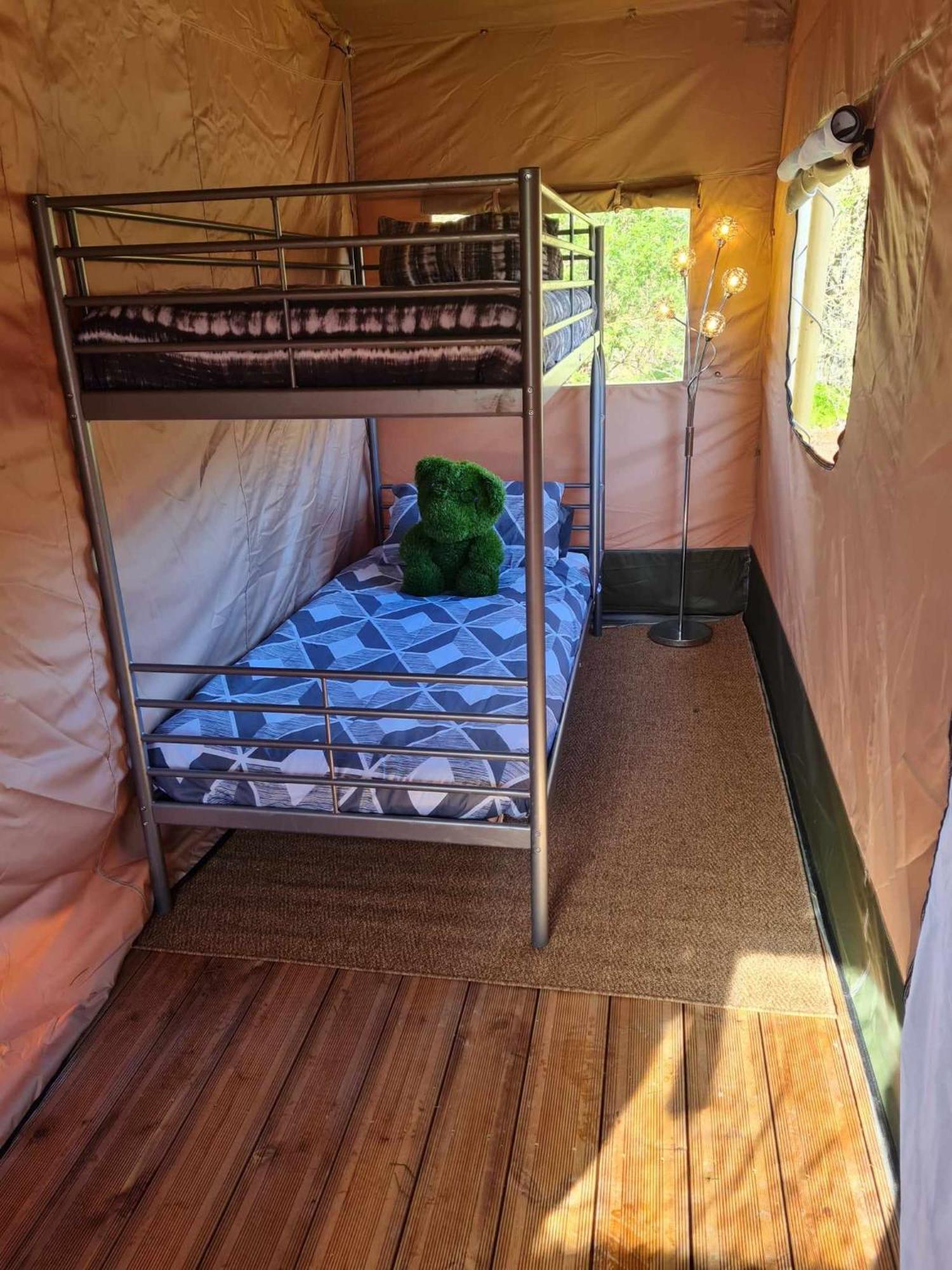 Camping De La Touche Ligueil Esterno foto